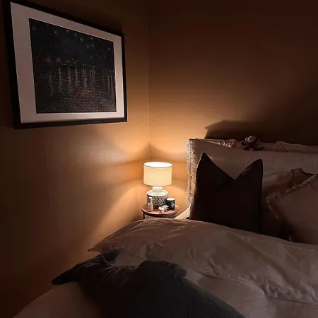 Apartamento With 2 Bedrooms And High Standard *